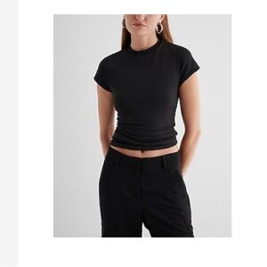 Body contour high compression crew neck short sleeve tee